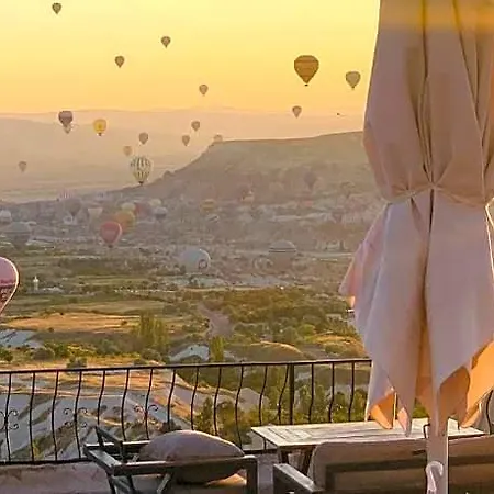 Ages In Cappadocia 호텔 *