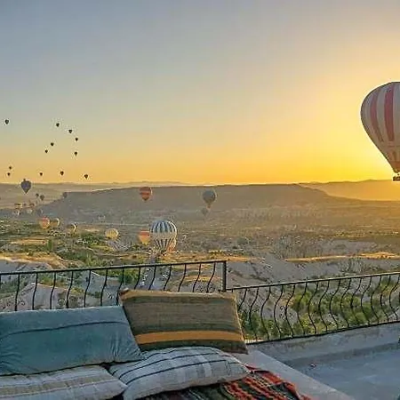 Ages In Cappadocia 호텔 *