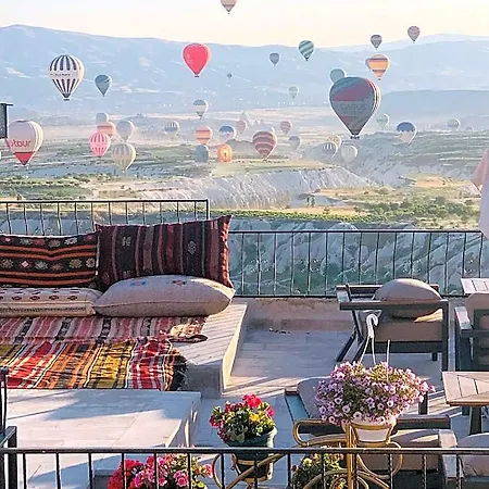 Ages In Cappadocia 호텔 *